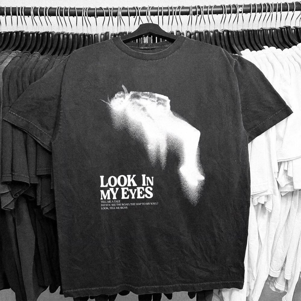 Travis Scott look In My Eyes